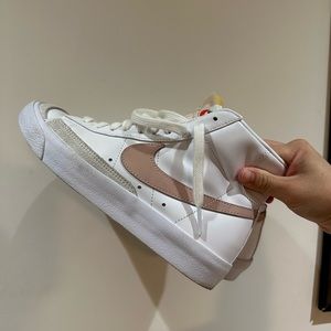 Nike Blazer Mid Shoes - White with Pink Logo